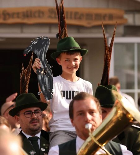 Kinderkoenig_2022_getragen